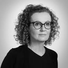 Janet Riddell's Instagram, Twitter & Facebook