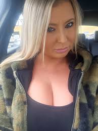 ISO female friend to hit up bars with. anywhere from 20-40 yrs old. just  want to have fun and drink and be able to gossip and flirt with men. new to  pensacola