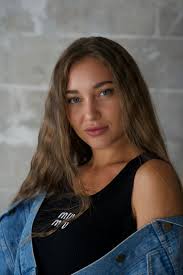 Looking for models age 14 and up for a paid gig in Melbourne/Palm Bay Area.  Disney themed photo shoot. Message me if interested. Thank you! :)