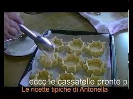 Infornate a 180° fino a doratura del cestino, circa 20 minuti. Cassatelle Di Ricotta Youtube