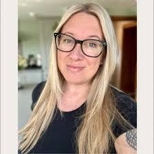 Tiffany Cottle's Instagram, Twitter & Facebook