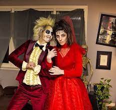 We have lotsof famous couple halloween costume ideas for anyone to choose. Beetlejuice And Lydia Beetlejuice Lydia Halloween Costume Timburton Halloween Outfits 80s Halloween Costumes Beetlejuice Costume