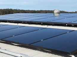 Dualsun Offers A Unique Hybrid Solar Panel It Allows You To Create Electricity And Hot Water At Th Panneau Solaire Panneau Photovoltaique Installation Solaire