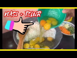 1 piring nasi putih dingin, 5 buah cabe setan, 1 buah cabe rawit, 1 siung bawang merah, 1 siung bawang putih, 1 potong paha ayam goreng, 1 butir telur, secukupnya mentega, secukupnya garam, secukupnya gochujang. Sazali Samad Masak Nasi Goreng Telur Ala Korea Hani Kata Youtube Malaysia