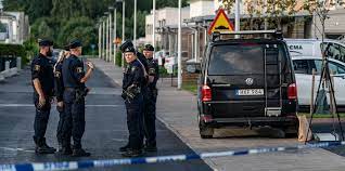 Igår 21:00 två skadade i skottlossning. Trz2rqc I2 U6m