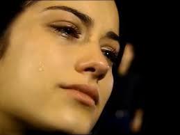 Hasil gambar untuk ibu menangis