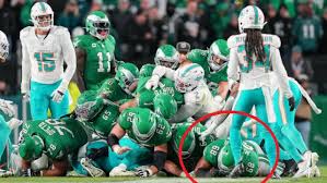 NFL news 2023: Philadelphia Eagles Tush Push play, Brotherly Shove, QB  Sneak history, Jordan Mailata role, not a rugby play