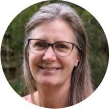 Kelli Stratton's Instagram, Twitter & Facebook