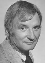 Bobby Troup Troup as Dr. Joe Early