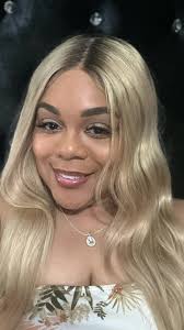 Ebony Content Creator