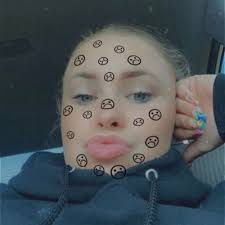 Lillian Mcnamara's Instagram, Twitter & Facebook