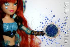 Use magical powers to face powerful foes and fulfill your amazing bloomix quest! Jakks Pacific Winx Club Special Edition Blue Believix Bloom San Diego Comic Con Doll Review Dolls On A Whim