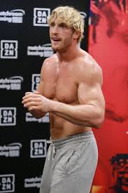 Floyd mayweather has announced that he'll be fighting youtube sensation logan paul in an exhibition fight in february 2021, with mayweather willing to risk his undefeated record. Logan Paul Photostream Logan Paul Logan Paul Body Logan