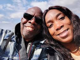 Yes the plane land but the Christmas salt