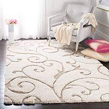 It is accented with potted plants that add life to space. Amazon Com Safavieh Florida Shag Collection Sg455 Scrolling Vine Graceful Swirl Textured Non Shedding Living Room Bedroom Dining Room Entryway Plush 1 2 Inch Thick Area Rug 3 3 X 5 3 Cream Beige Furniture Decor