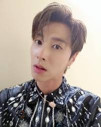 유노윤호(동방신기), 윤아 서현(소녀시대), 디오(엑소 exo), 민호(샤이니), 빅토리아(에프엑스)가 29일 오후 서울 롯데시네마 건대입구점에서 열린 영화 '해적' vip시사회에 참석했다. Ur1mpcuu6 Yq6m