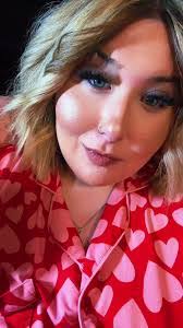 Lynn Kouba's Instagram, Twitter & Facebook