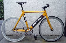 Although the first few rides can be a challenge, mastery of riding fixies could result in a passion. Rideyourbike Fixie Bike Bike Art Fixie