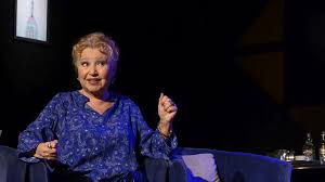 Mihaela rodica popescu bitănescu (romanian pronunciation: Rodica Popescu BitÄƒnescu DeclaraÅ£ii Controversate Nu E AdevÄƒrat CÄƒ Lumea Moare De Covid