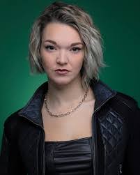 Jennifer Norman's Instagram, Twitter & Facebook