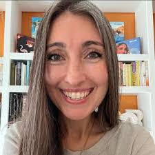 Diane Ecker's Instagram, Twitter & Facebook