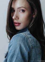 Suzy Bray's Instagram, Twitter & Facebook