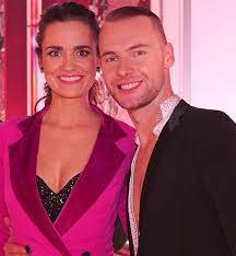 Moderátorka pro čtvrteční magazín dnes promluvila mimo jiné o tom, jací muži u ní mají šanci a proč se ve stardance. Stardance Daniela Pisarovicova 182 Cm Problemy S Vyskou Na Parketu Blesk Cz