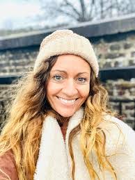 Sharon Clairmont's Instagram, Twitter & Facebook