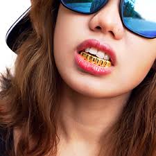 Pullout gold grillz made to look perm! Amazon Com 24k Plated Gold Grillz For Men And Women Mouth Top Bottom Hip Hop Teeth Grills 2 Extra Molding Bars 1 Microfiber Cloth Jewelry