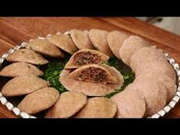 13 subat nurselin evi ne konuk olan selma hanim mardin mutfagindan yoresel kitel raha icli kofte tarifini hazirliyor yemek tarifleri yemek gida