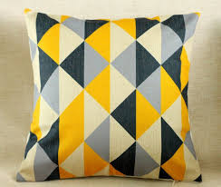 Capa De Almofada Amarela E Cinza Capa De Almofada De Algodao Amarelo Cinza Triangulo Geometrica Capa De Almofada Decoracao Em Capas De Almofa Almofadas Geometricas Almofadas Almofadas Amarelas
