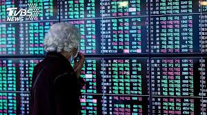 #長榮 #鋼鐵 #傳產 #造紙 #聯發科 #電子股 #台股 5月不能棄守傳產! å°è‚¡å¤§è·Œ232é»žå®ˆä½åŠå¹´ç·šèˆªé‹ é‹¼éµé‡ç½å€ ç–«æƒ… èˆªé‹è‚¡ é‹¼éµè‚¡ Tvbsæ–°èžç¶²