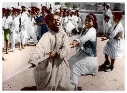 أطفال يلعبون شد الحبل 1934 Libya Libyan Kids Playing