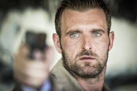 Het gerecht kwam de man op het spoor na undercoveronderzoek van een. Stan Uit Familie Wordt Boksleraar In Thuis Ik Sloeg Me Het Nieuwsblad Mobile
