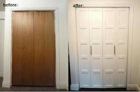 Transformer Porte De Garde Robe Closet Door Makeover Door Makeover Home Projects