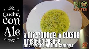 2 zucchine medie, 2 uova, q. Il Microonde In Cucina Il Risotto Filante Con Zafferano Zucchine Scamorza Video E Foto Ricette Di Cucina