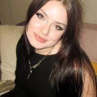 Emily Siddle's Instagram, Twitter & Facebook