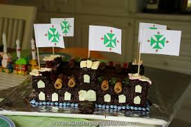 Junge kuchen kuchen und torten torte kindergeburtstag junge ritter kuchen kreative kuchen. Ritterburg Kuchen