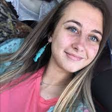 Eileen Perdomo's Instagram, Twitter & Facebook