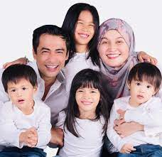 Sheikh muszaphar 27 julai lalu menjadi momen indah buat angkasawan negara, dr. Malaysia S First Astronaut And Wife Expecting Twins Again The Independent Singapore News