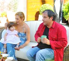 Celeb · színdarab · kálloy molnár péter · elton john · horgas eszter . Egy Fiu Egy Lany Kalloy Molnar Peter Tunderi Gyerekeivel Erkezett A Musorba Hazai Sztar Femina