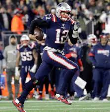 Nfl Auction My Cause My Cleats Patriots Tom Brady Signed Custom Cleats Supporting Tb12 Foundation Best Buddies Tom Brady Manning Nfl Tom Brady Nfl
