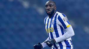 Transferde mesut özil bombasının etkisi devam ederken, fenerbahçe bir başka yıldızı daha kadrosuna katmaya hazırlanıyor. Fenerbahce Nin Moussa Marega Nin Sartlarina Menajerlerine Sordugu Ogrenildi