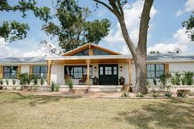 Fixer Upper Season 3 Episode 7 Paw Paw S House House Exterior Fixer Upper House House Front