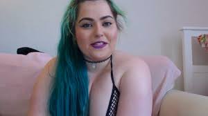 Princess Christina Wants to Get Wet | AltPorn.net - alt.porn erotica