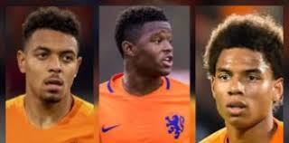 O kit home é classudo, vem com a tradicional combinação em laranja e branco. Arquivos Selecao Holandesa Barcelona