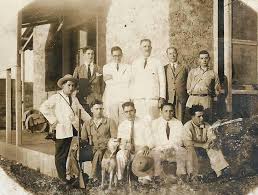 Luís Graça & Camaradas da Guiné: Guiné 6374 - P14238: Fotos à procura  de... uma legenda (51): Manuel Joaquim dos Prazeres, empresário de cinema e  caçador, Cabo Verde (19291943) e depois Guiné (