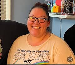 Absolutely loving this surgery these are roughly 3 months apart it's been  about 9 weeks since surgery 157kg before surgery 117kg now Loving the  results!!