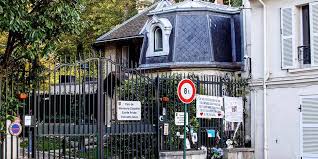 La maison de johnny hallyday à vendre. Marnes La Coquette La Maison Des Hallyday Cambriolee Le Point