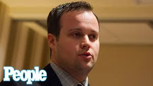 Josh Duggar's Trial: Justin Duggar Gives 2 Thumbs up Leaving Court, Leaves  Family Followers With Questions
